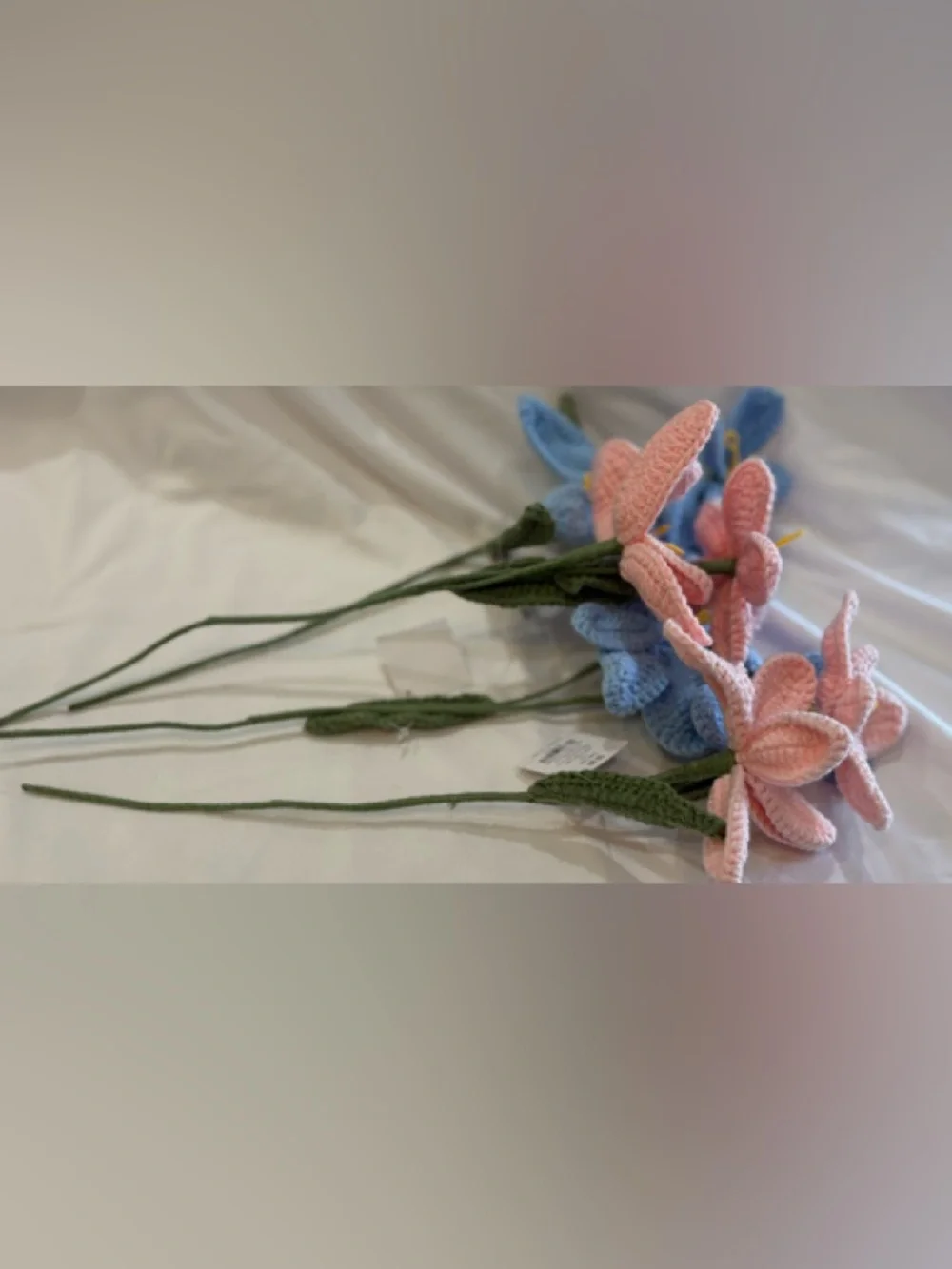 4 - CROCHET FLOWER STEMS 2 BLUE / 2 PINK HOBBY LOBBY NEW NWT